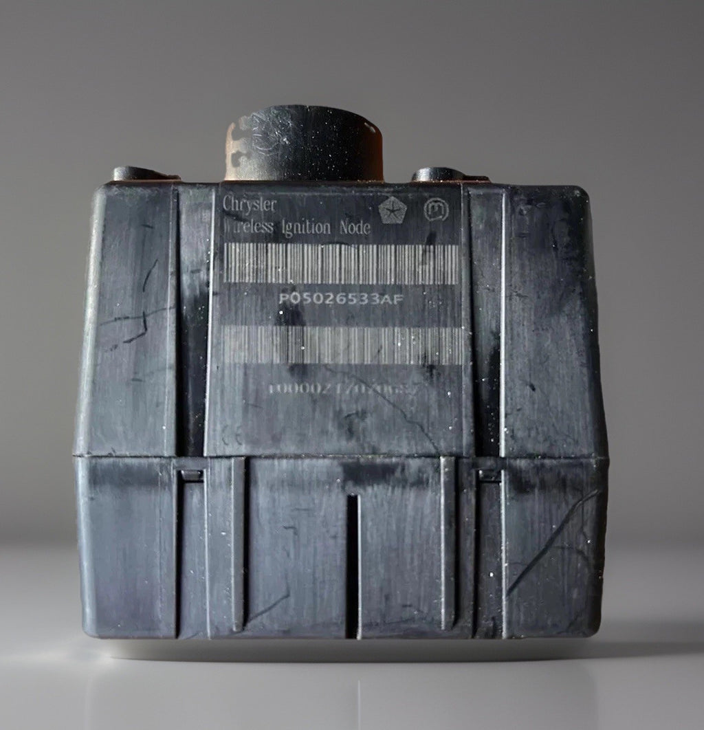 P05026533AP Chrysler / Jeep / Dodge WIRELESS IGNITION NODE RECEIVER FCC