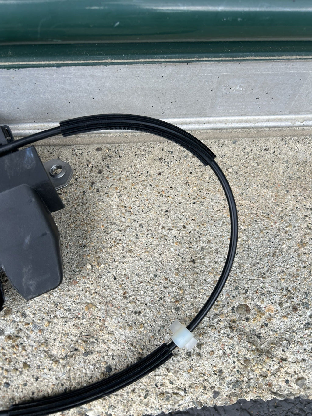 07 - 16 VOLVO S80 REAR TRUNK LOCK RELEASE LATCH ACTUATOR