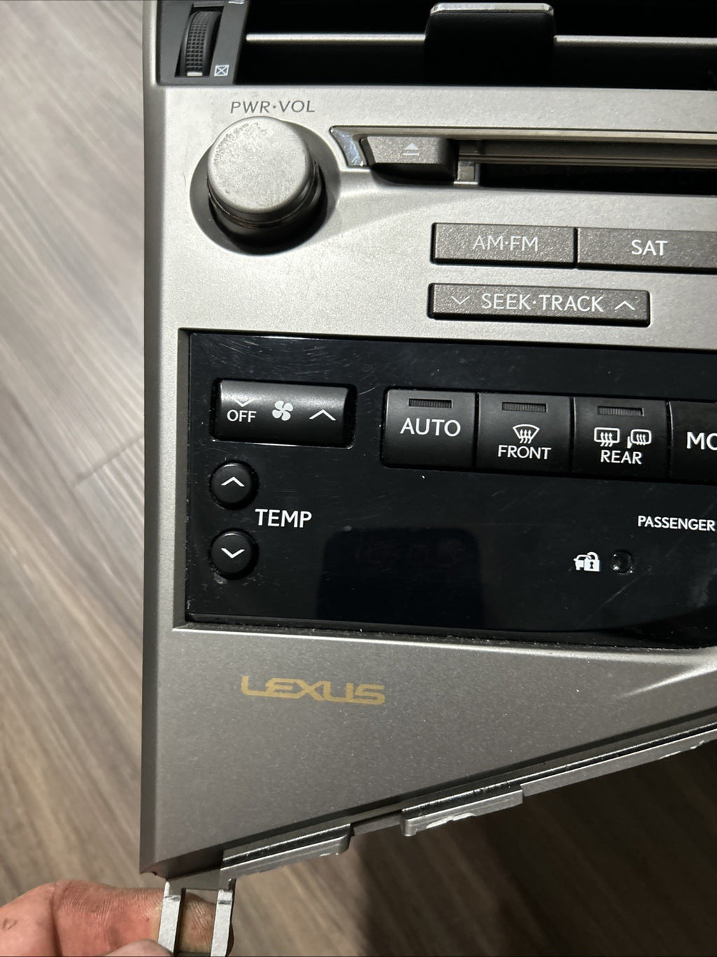 🛑 2010-2015 Lexus Rx350 Rx450H Am Fm Sat Radio 6 Disc Changer Mp3 Cd Player OEM