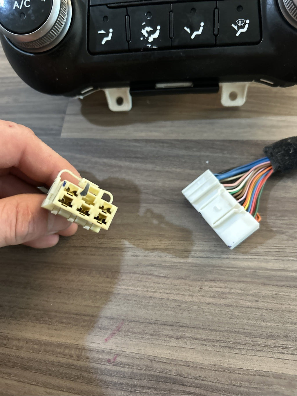 2014 2015 Hyundai Tucson A/C Heater Temperature Climate Control 97250-2S020