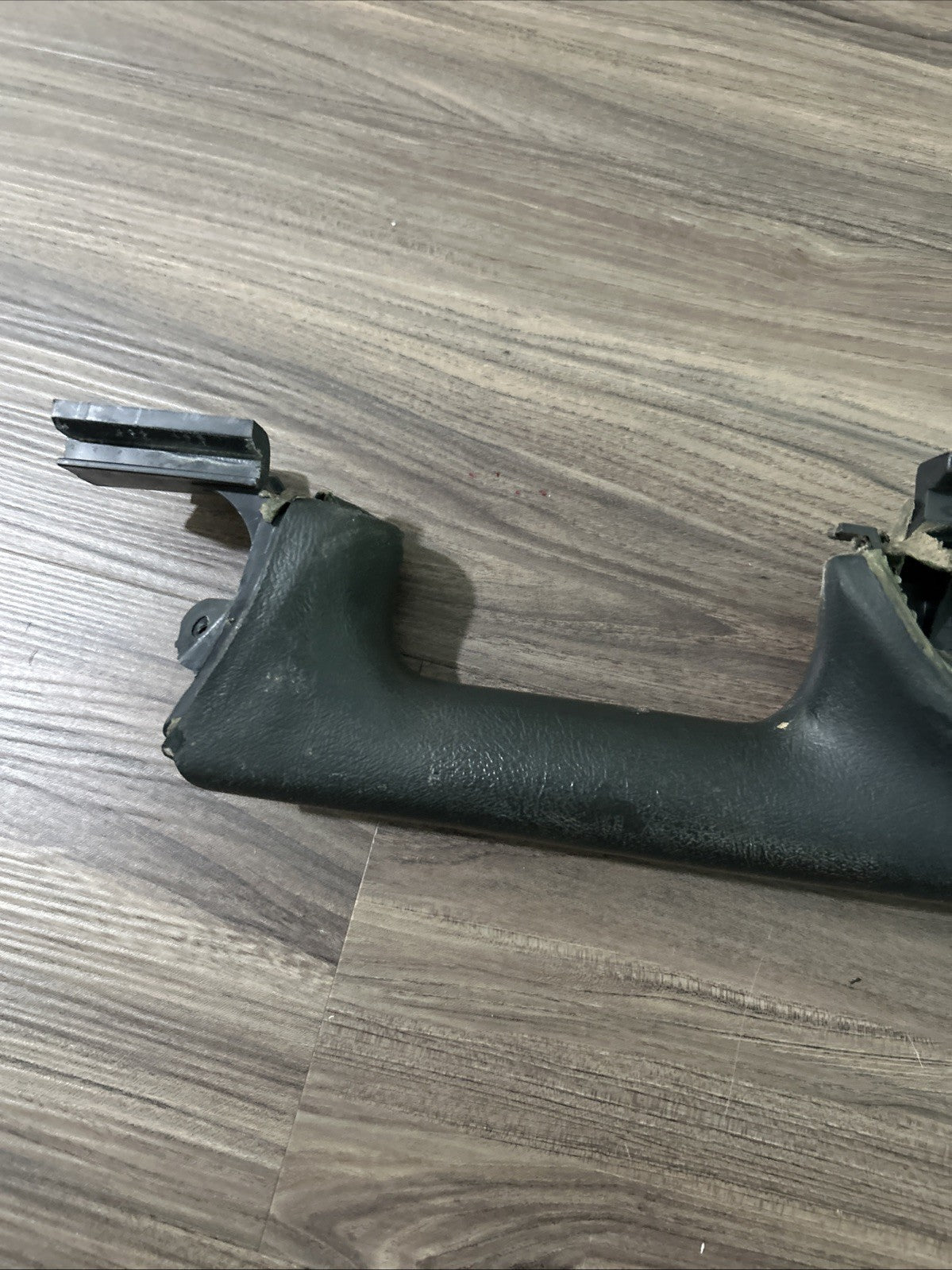 TAHOE SILVERADO ESCALADE YUKON SIERRA DRIVER LH DOOR ARMREST 1999-2002 *GRAPHITE