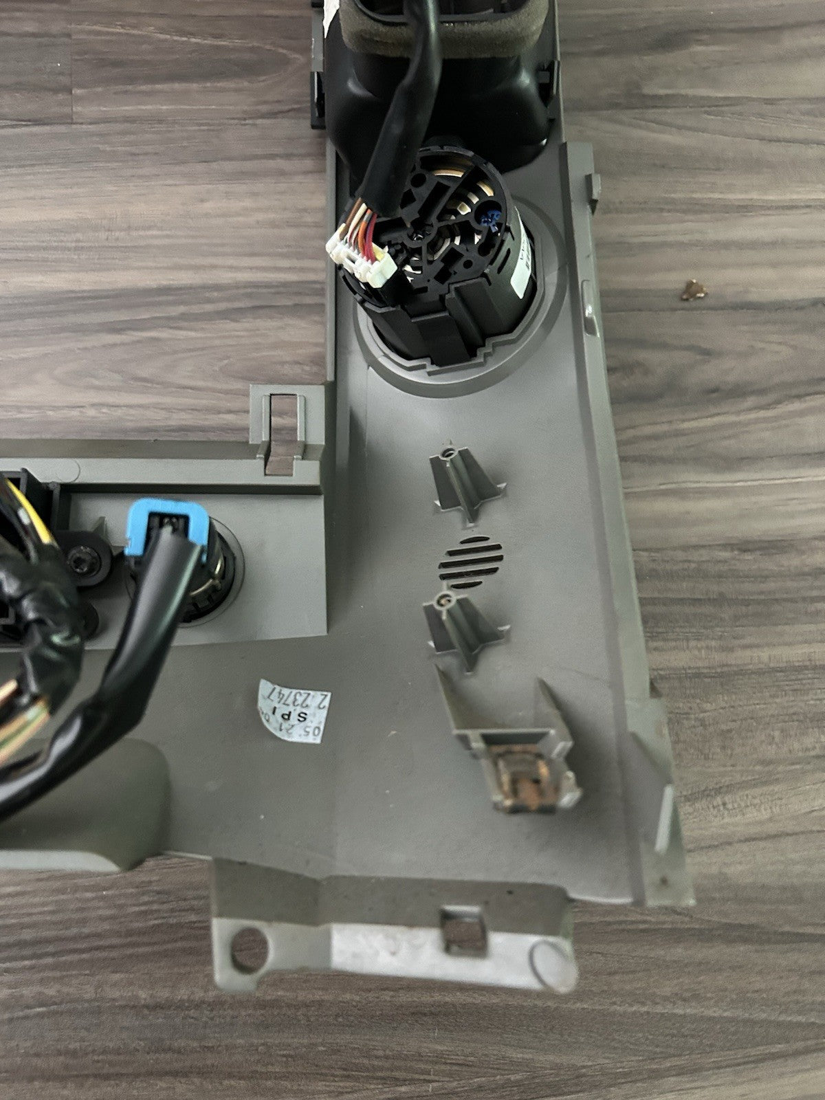 04-07 Nissan Titan Armada Center Dash Radio AC Climate Surround Bezel Trim Taupe