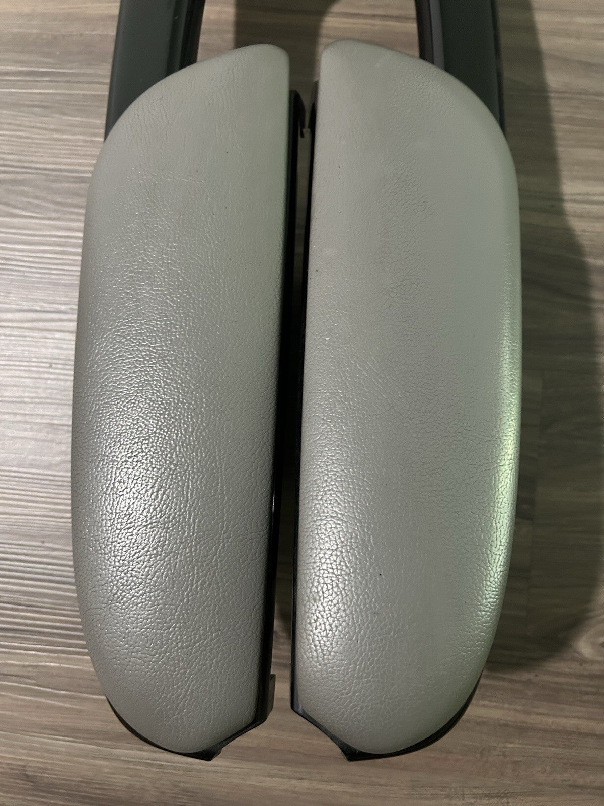 04-10  Toyota Sienna Driver Passenger Master Power Window Switch  Armrest Set