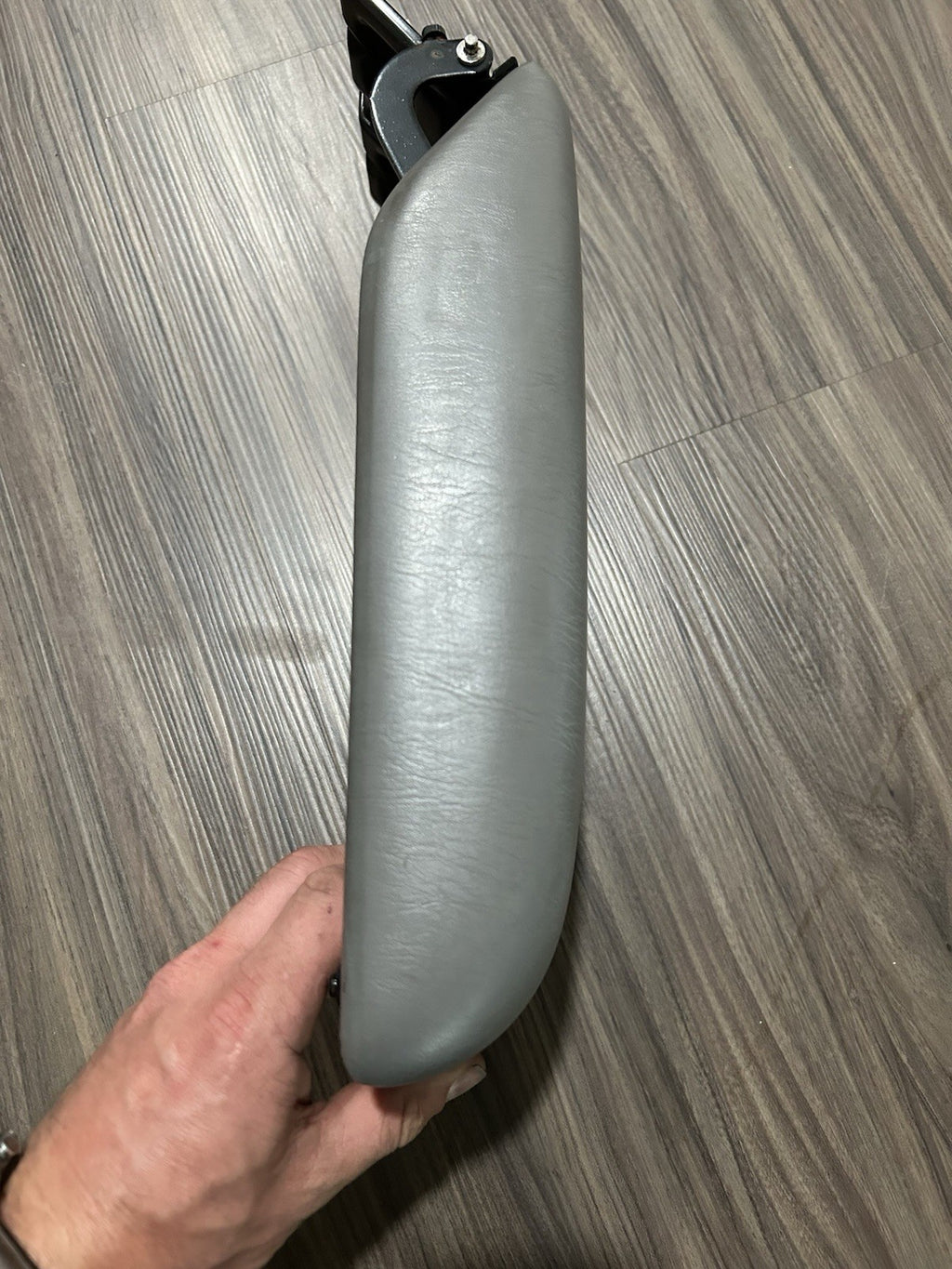 2000-2004 Toyota Avalon Console Lid Arm Rest Armrest Center Console Gray OEM