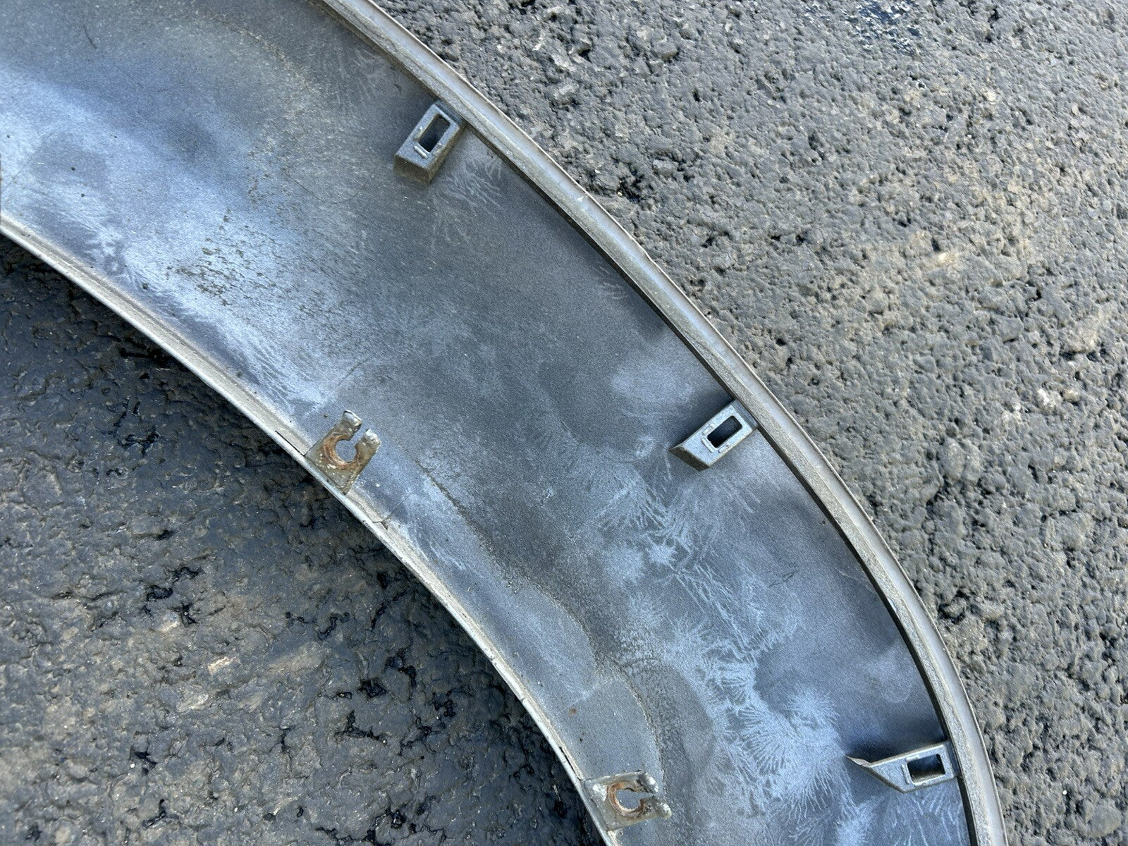 2001-2007 Toyota Sequoia Front Right Side Fender Flare Wheel Molding Colour 1D6