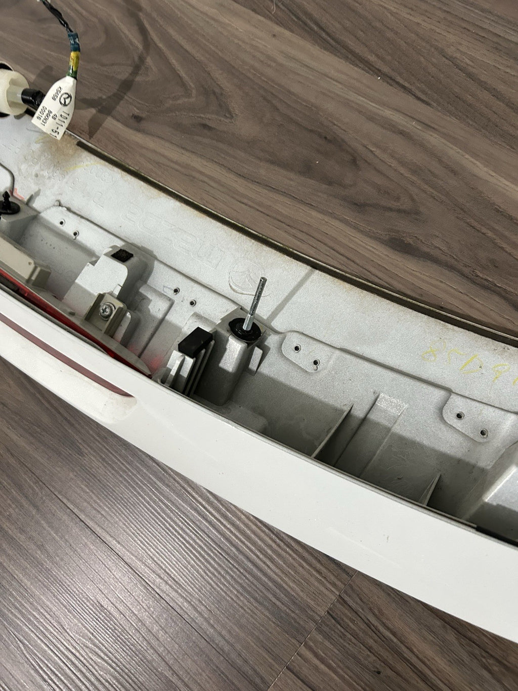 MAZDA CX-9 CX9 REAR LIFT GATE SPOILER THIRD BRAKE LIGHT  2007-2015 OEM Color 34K