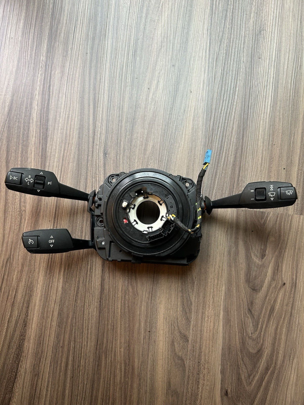 BMW E90 E91 E92 E93 Heated Steering Wheel Retrofit Partial Kit OEM