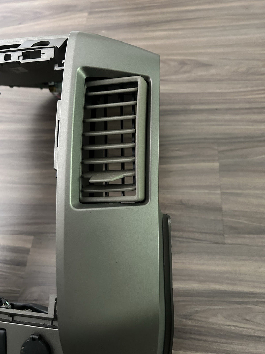 04-07 Nissan Titan Armada Center Dash Radio AC Climate Surround Bezel Trim Taupe