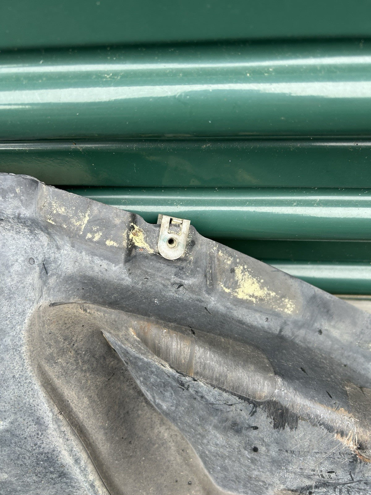 FRONT LEFT DRIVER FENDER LINER SPLASH SHIELD 7304045 BMW F15 X5 (2014-2018) OEM