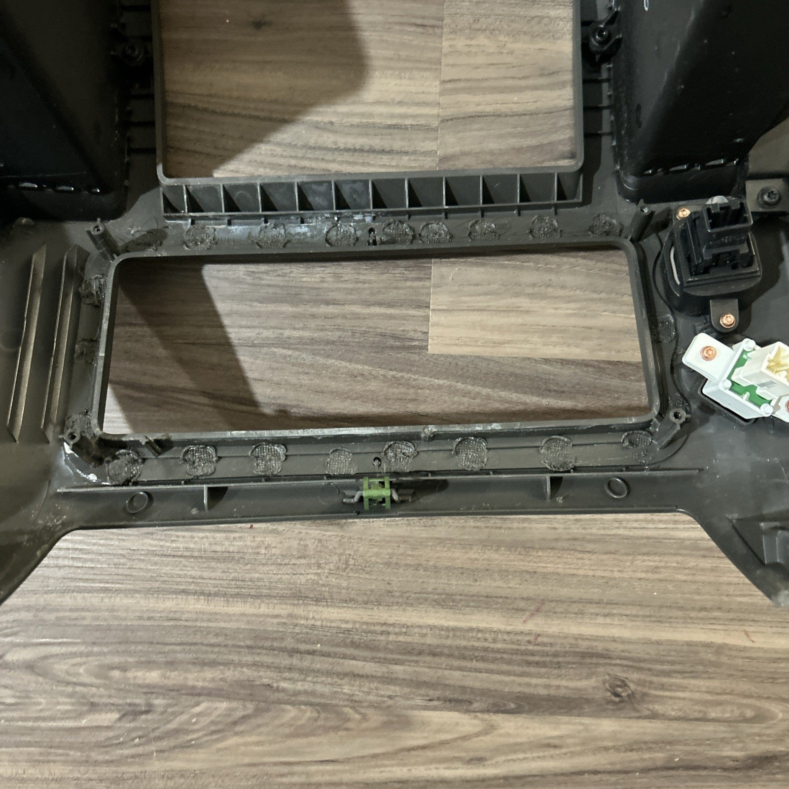 05-12 Nissan Xterra Pathfinder frontier Center Dash Radio bezel vent Console OEM