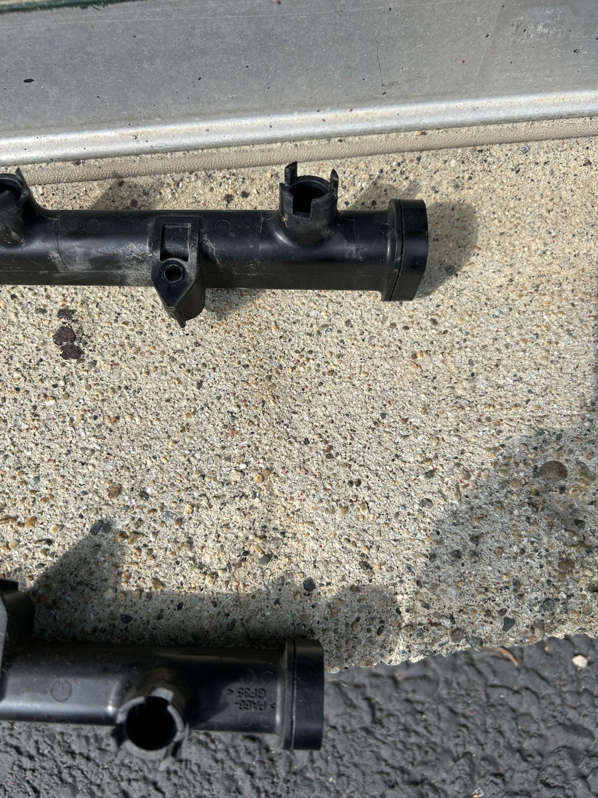 OEM Mopar Fuel Rail W/Injectors 2011-2023 Jeep Dodge Chrysler 3.6 04593923AB