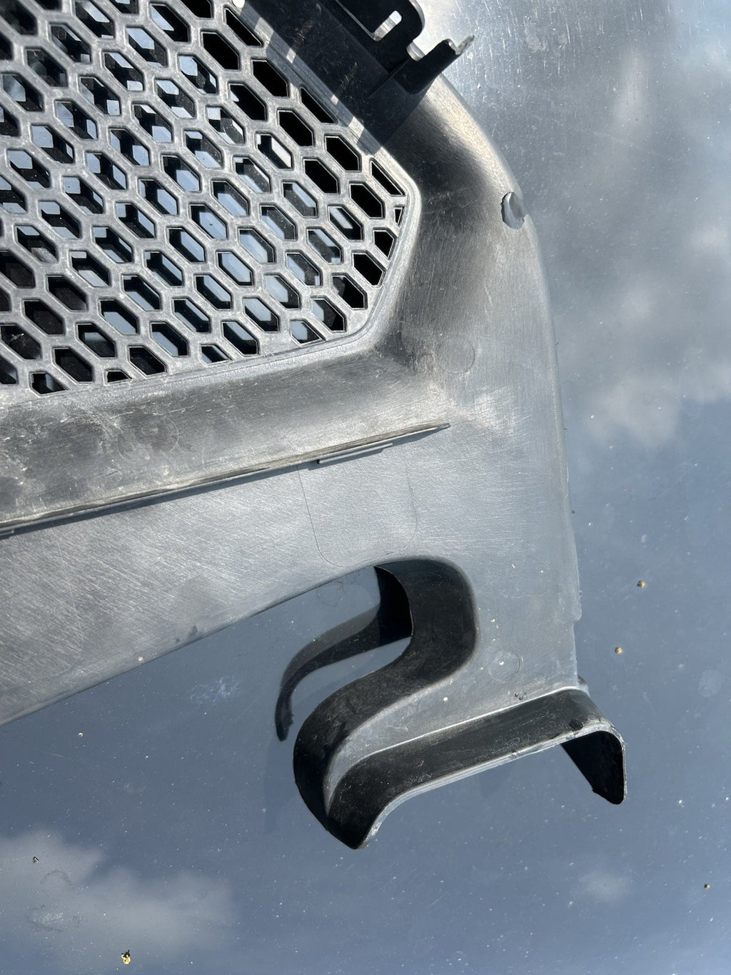 2014-2018 BMW X5 35IX F15 - Left Slotted Firewall / COWL Cover 9245593