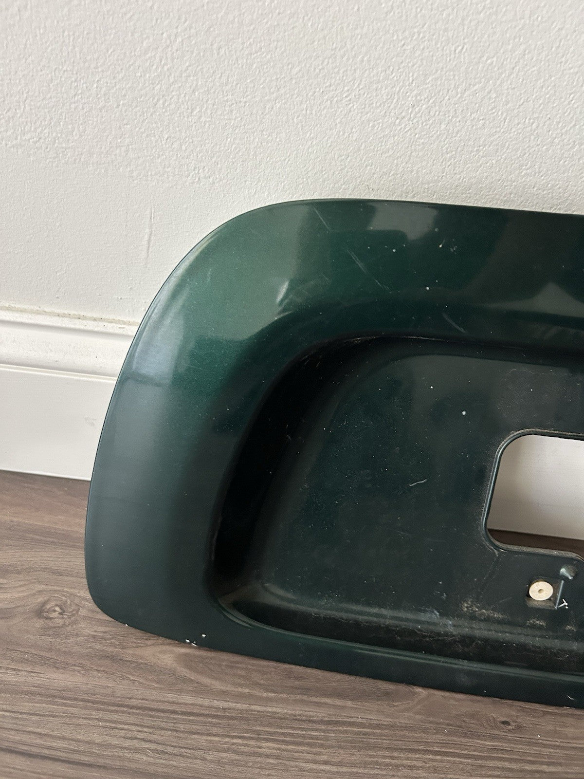 Toyota Sequoia 2001-2007 Rear lift Gate License palte holder latch garnish 6Q7