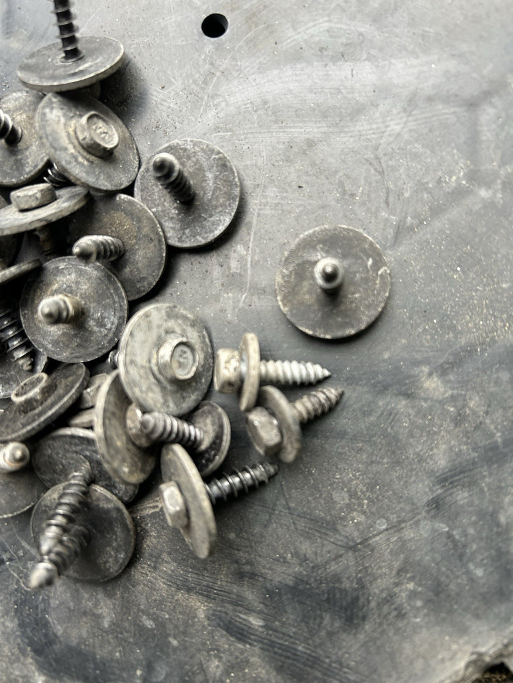 BMW X5 F15 2015 Fender Liner Screws OEM Set – 34 pcs Inner Arch Fasteners