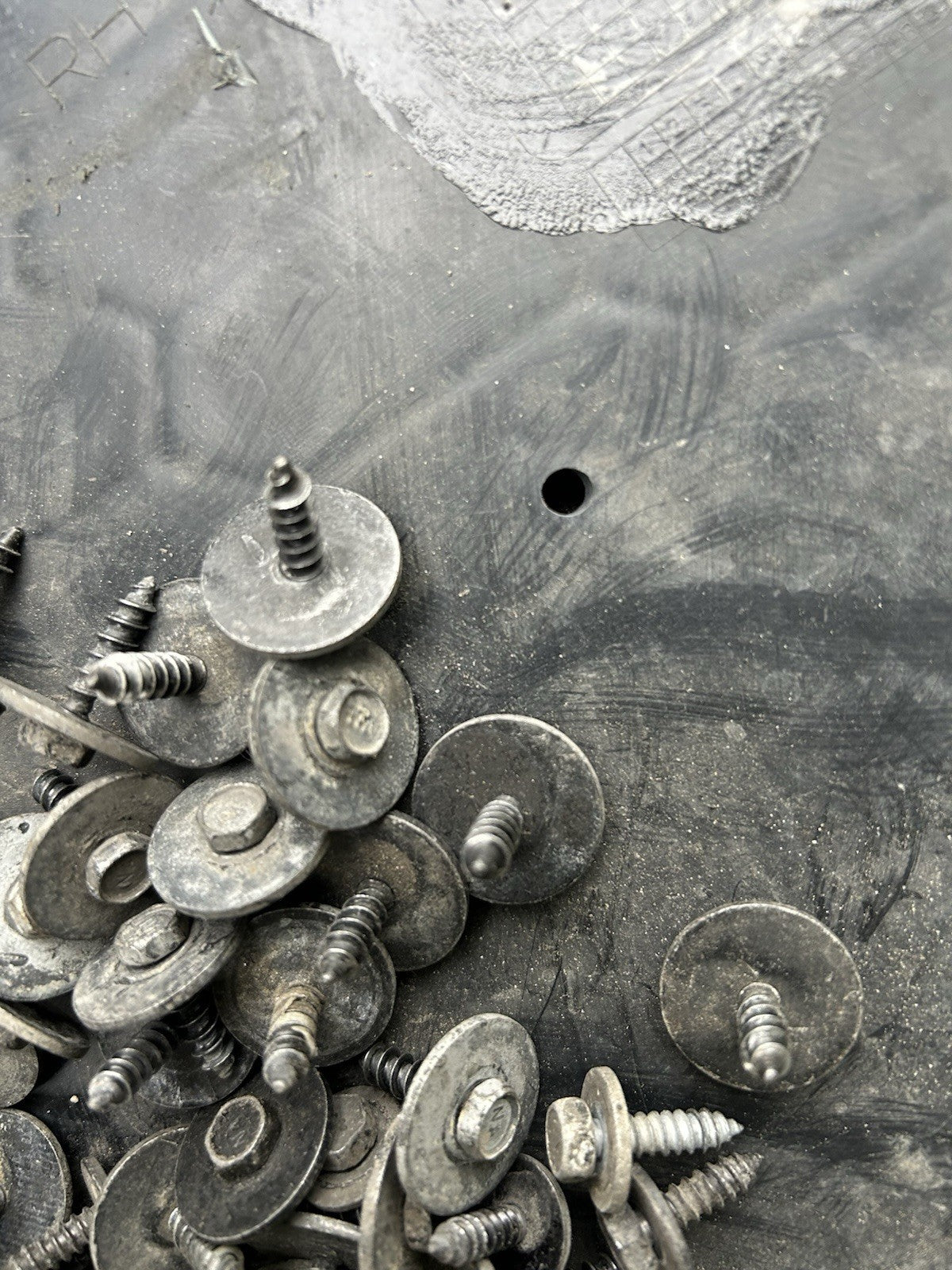 BMW X5 F15 2015 Fender Liner Screws OEM Set – 34 pcs Inner Arch Fasteners