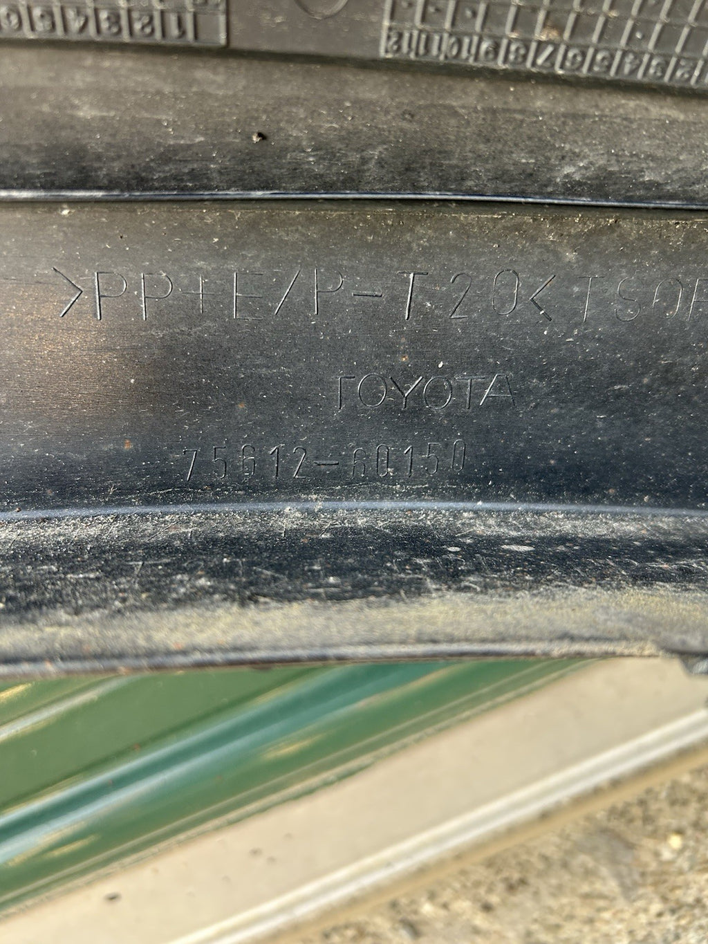 03-09 LEXUS GX470 LEFT DRIVER FRONT FENDER FLARE BLACK 202