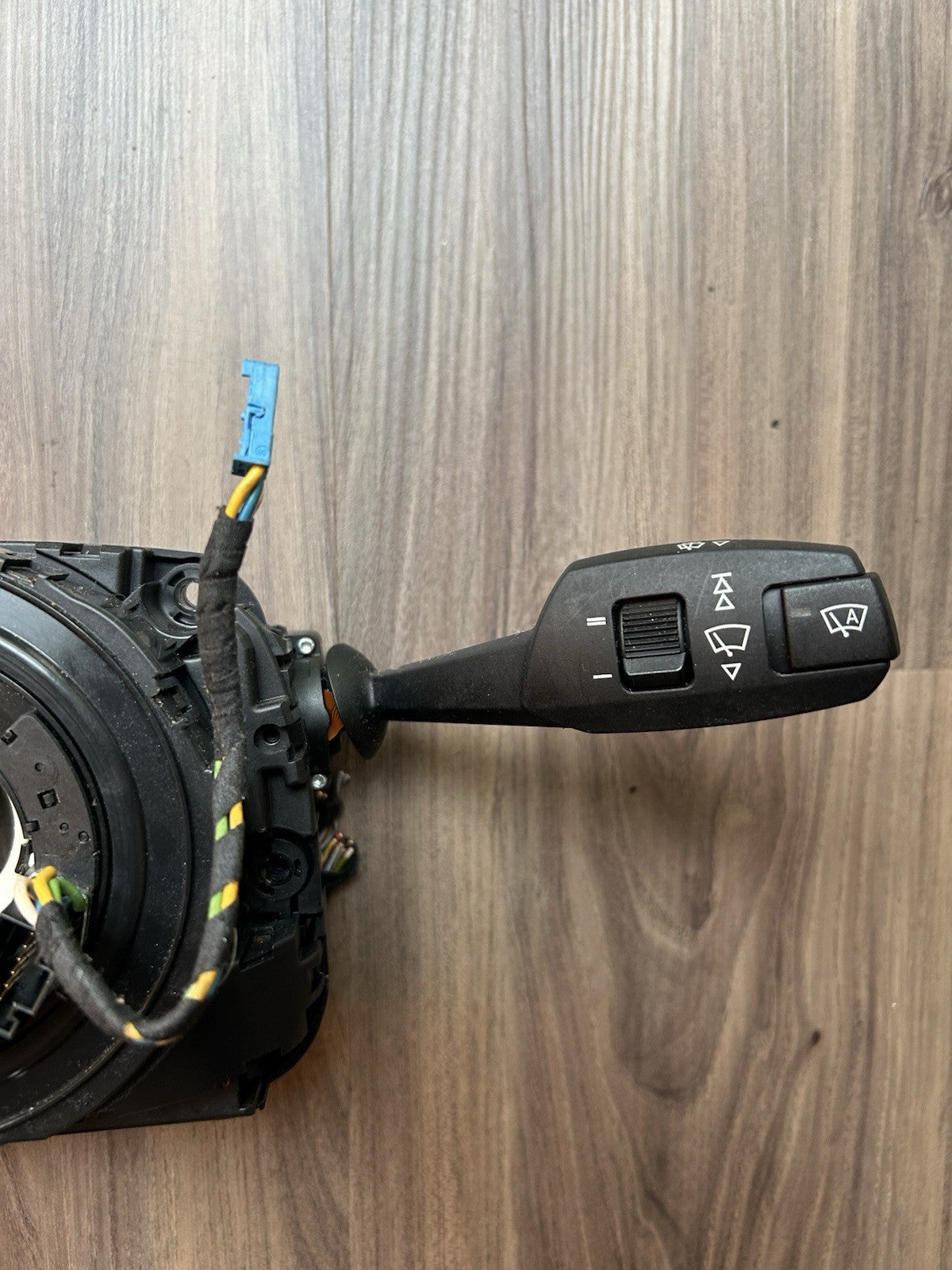 BMW E90 E91 E92 E93 Heated Steering Wheel Retrofit Partial Kit OEM