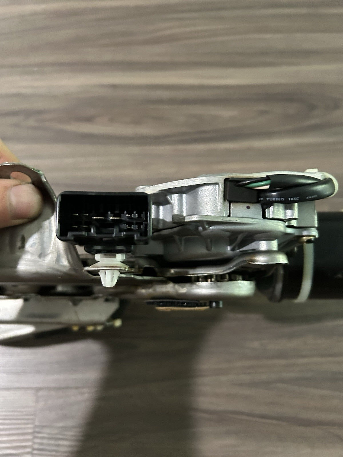 2004-2009 LEXUS RX330 RX350 RX400H Rear TailGate Lift Actuator Motor OEM