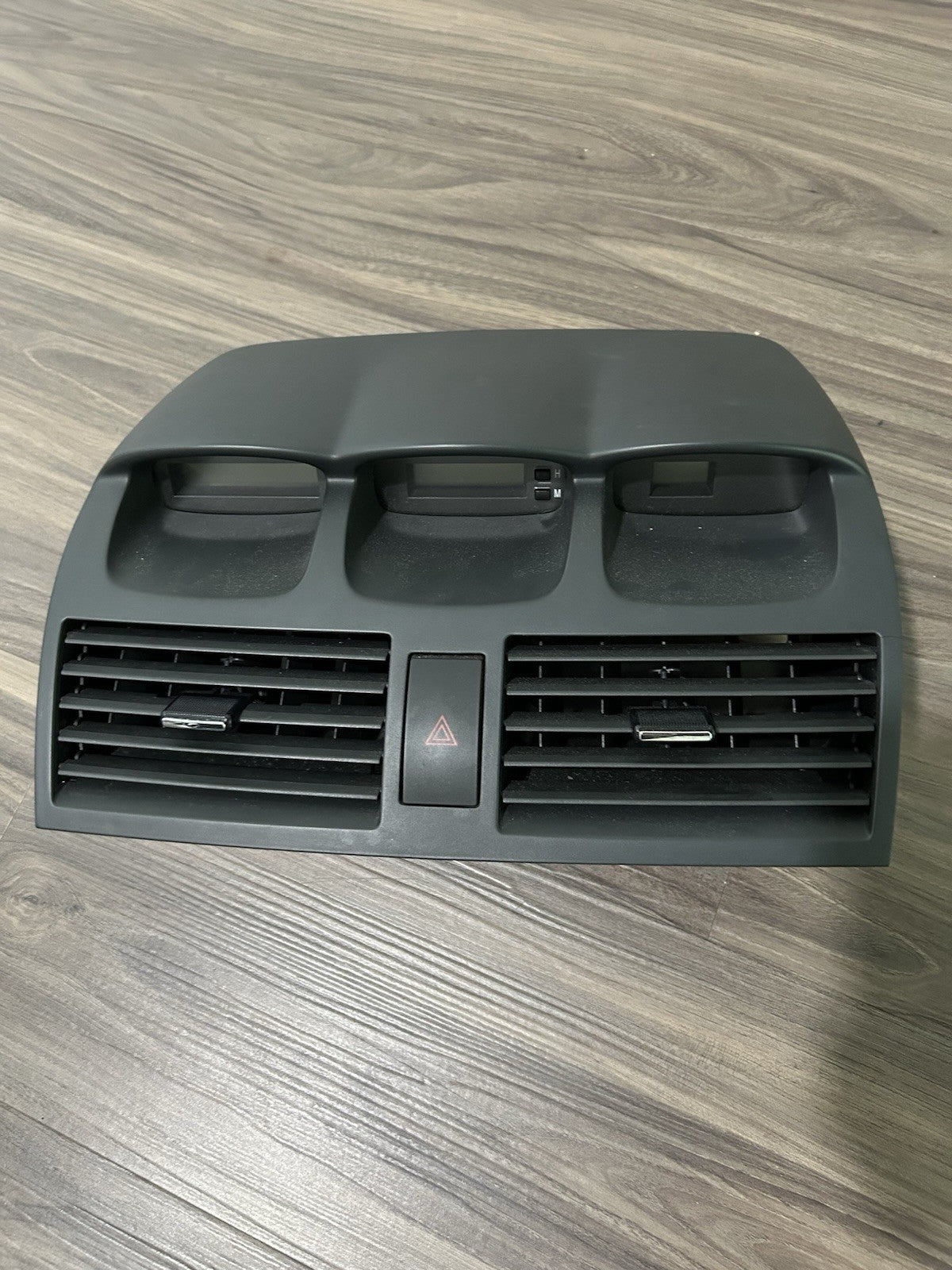 2004-2008 Toyota Solara Center Dash Vent Air Vent Trim Bezel Clock Info P5430 DG