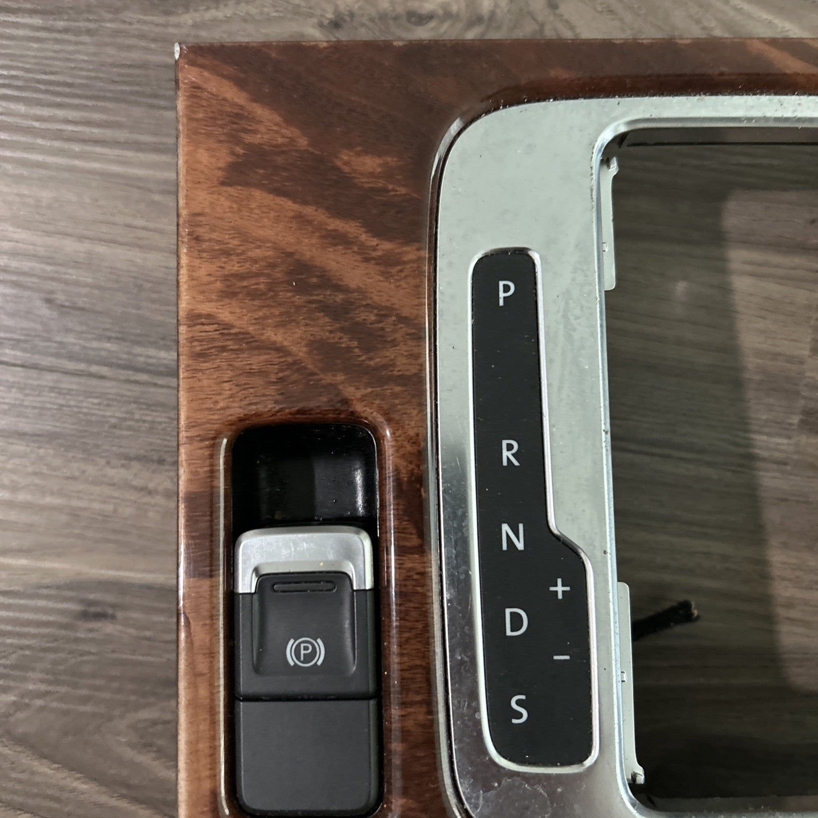 2011-2017 VOLKSWAGEN TOUAREG OEM CUP HOLDER W/TRACTION PARKING DIFF DSC SWITCH