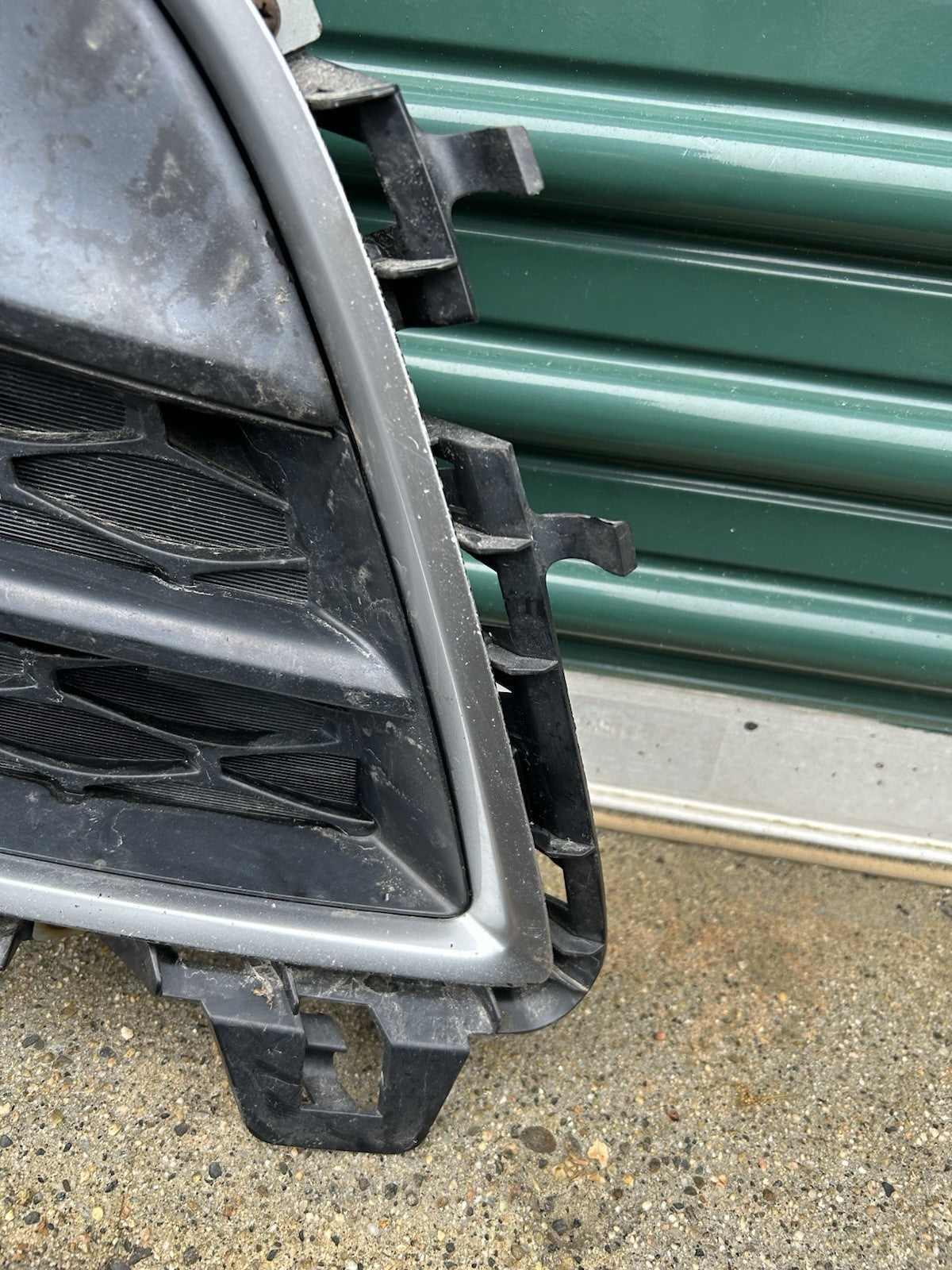 2010 2011 2012 Mazda CX-7 Bumper Grille Right Fog Light Insert  OEM J9424 DG