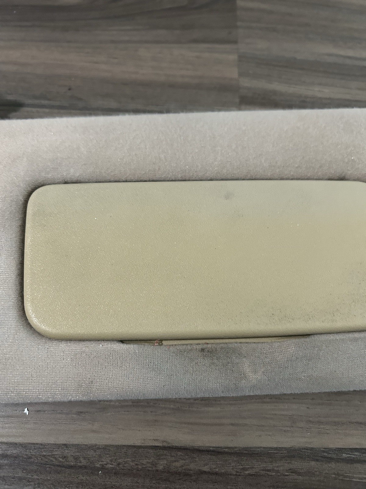 2004-2008 Toyota Solara Driver & Passenger Side Sun Visor Pair Set Tan Lighted