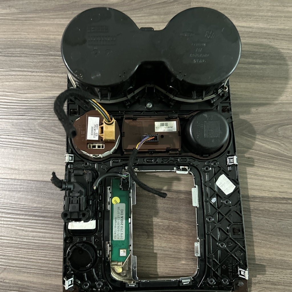 2011-2017 VOLKSWAGEN TOUAREG OEM CUP HOLDER W/TRACTION PARKING DIFF DSC SWITCH