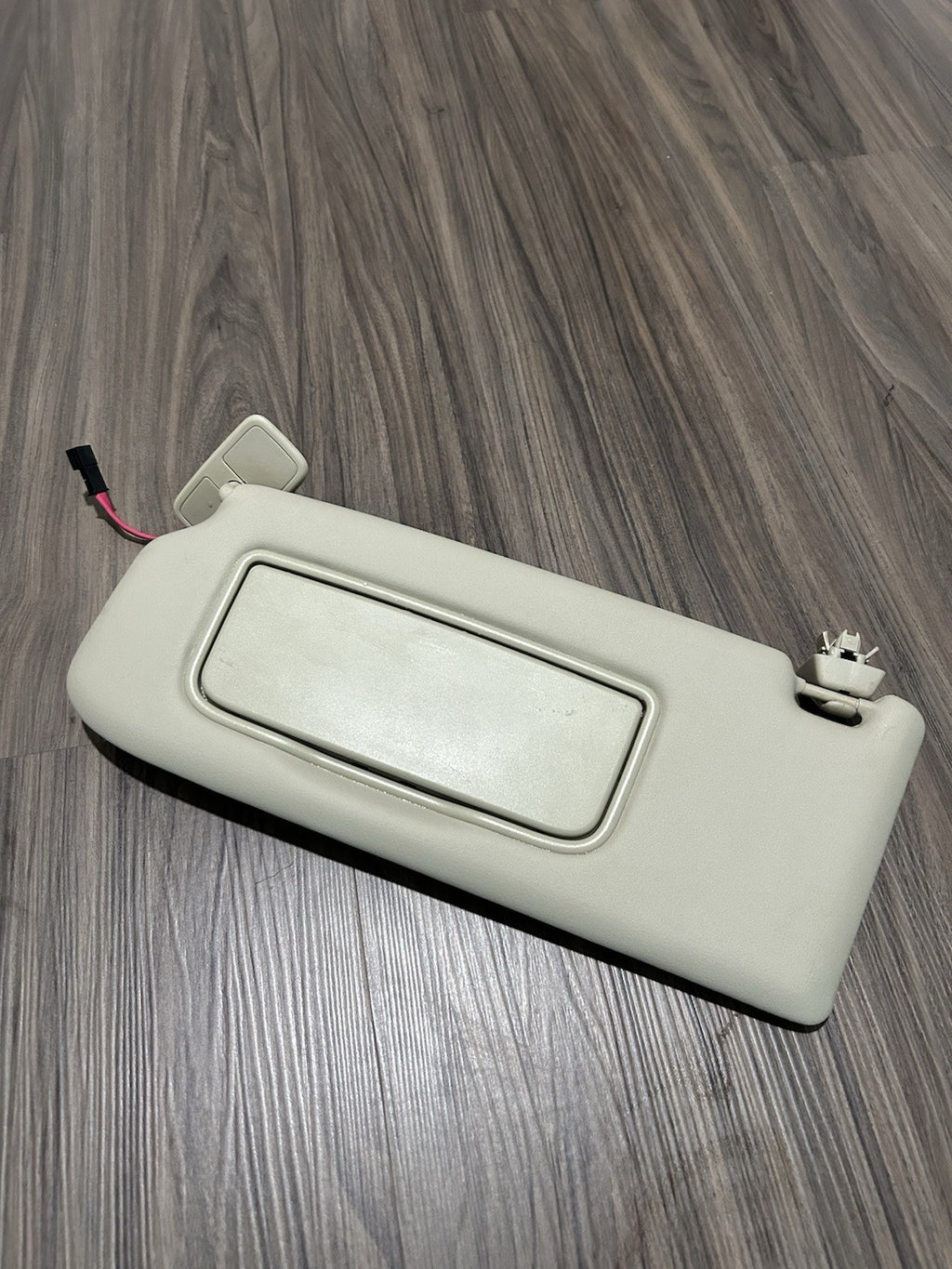 2010 2011 2012 VOLVO XC60 SUN VISOR DRIVER LEFT SIDE TAN 30653404 OEM 11-13