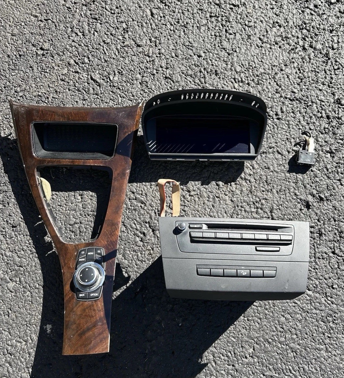 BMW E90 E91 E92 E93 M3 328 335 CIC retrofit kit PnP Navigation Idrive Display