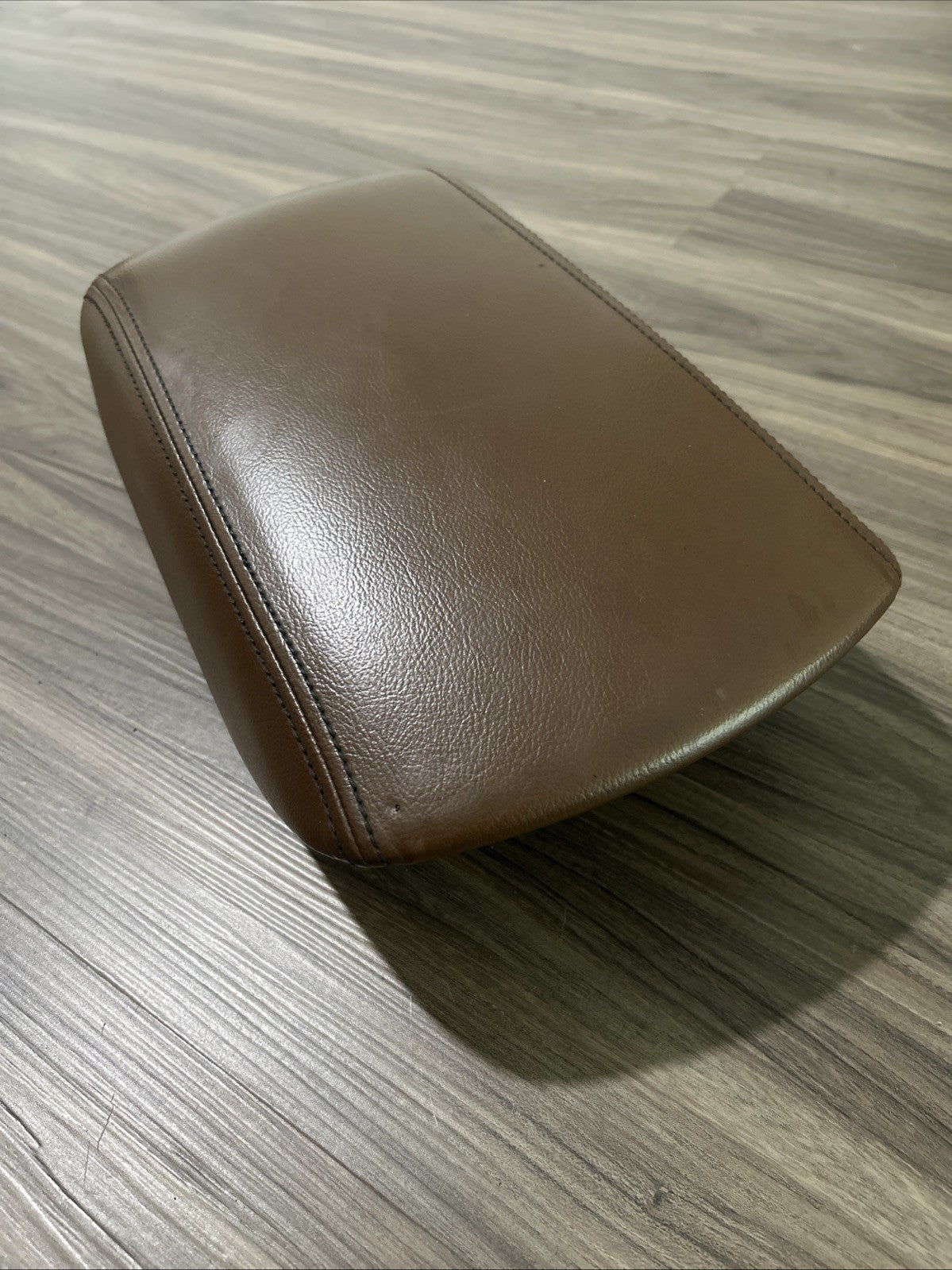 2011-2015 Ford Explorer Center Console Lid Armrest Arm Rest Brown Leather OEM