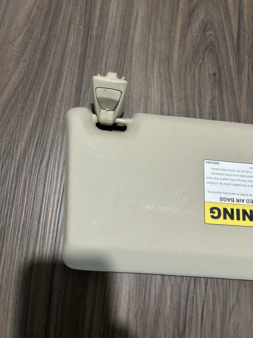 2010 2011 2012 VOLVO XC60 SUN VISOR DRIVER LEFT SIDE TAN 30653404 OEM 11-13