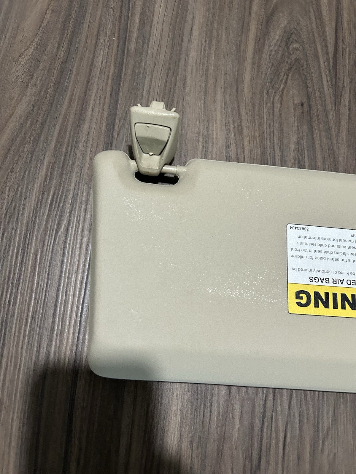 2010 2011 2012 VOLVO XC60 SUN VISOR DRIVER LEFT SIDE TAN 30653404 OEM 11-13