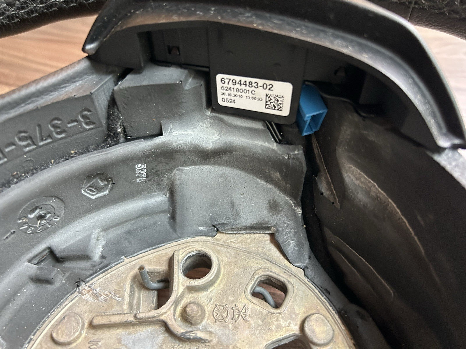 BMW E90 E91 E92 E93 Heated Steering Wheel Retrofit Partial Kit OEM