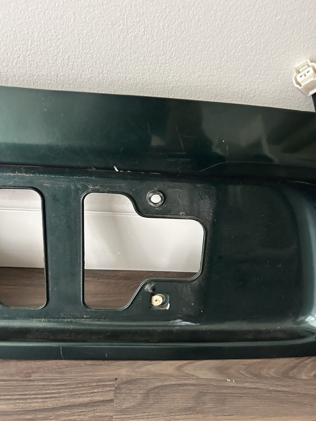 Toyota Sequoia 2001-2007 Rear lift Gate License palte holder latch garnish 6Q7