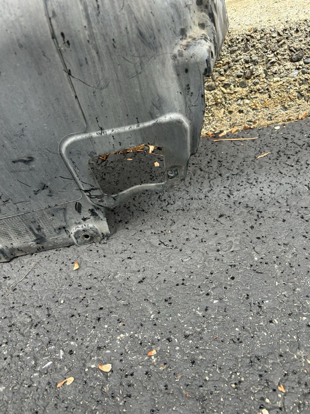 2014-2018 BMW X5 F15  FRONT RIGHT SIDE FENDER LINER FORWARD SPLASH SHIELD OEM