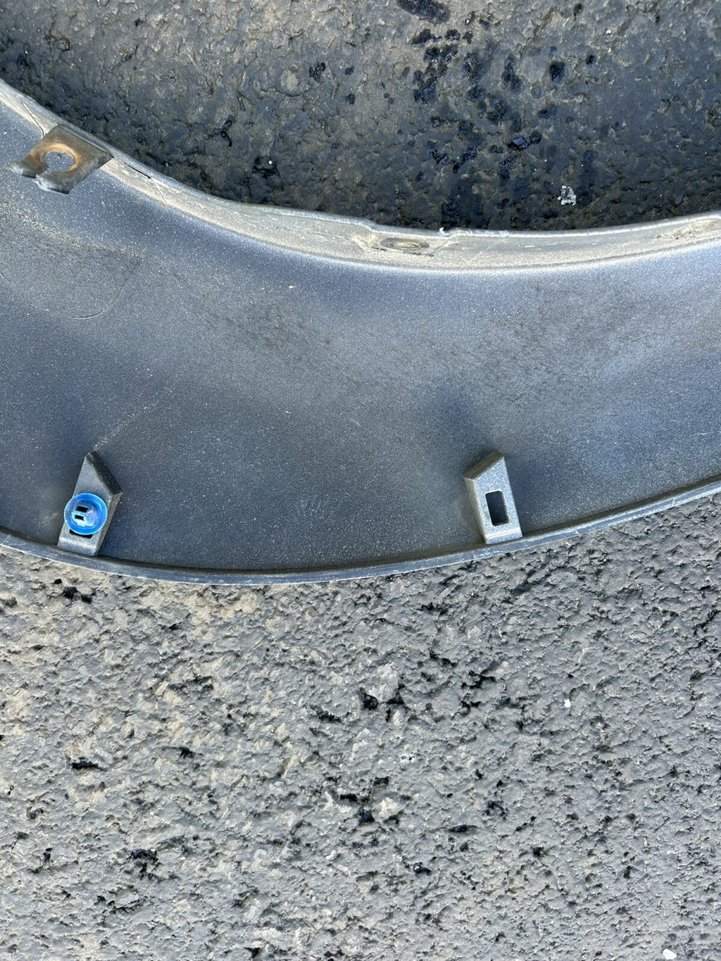 2001-2007 Toyota Sequoia Front Left Side Fender Flare Wheel Molding Colour 1D6