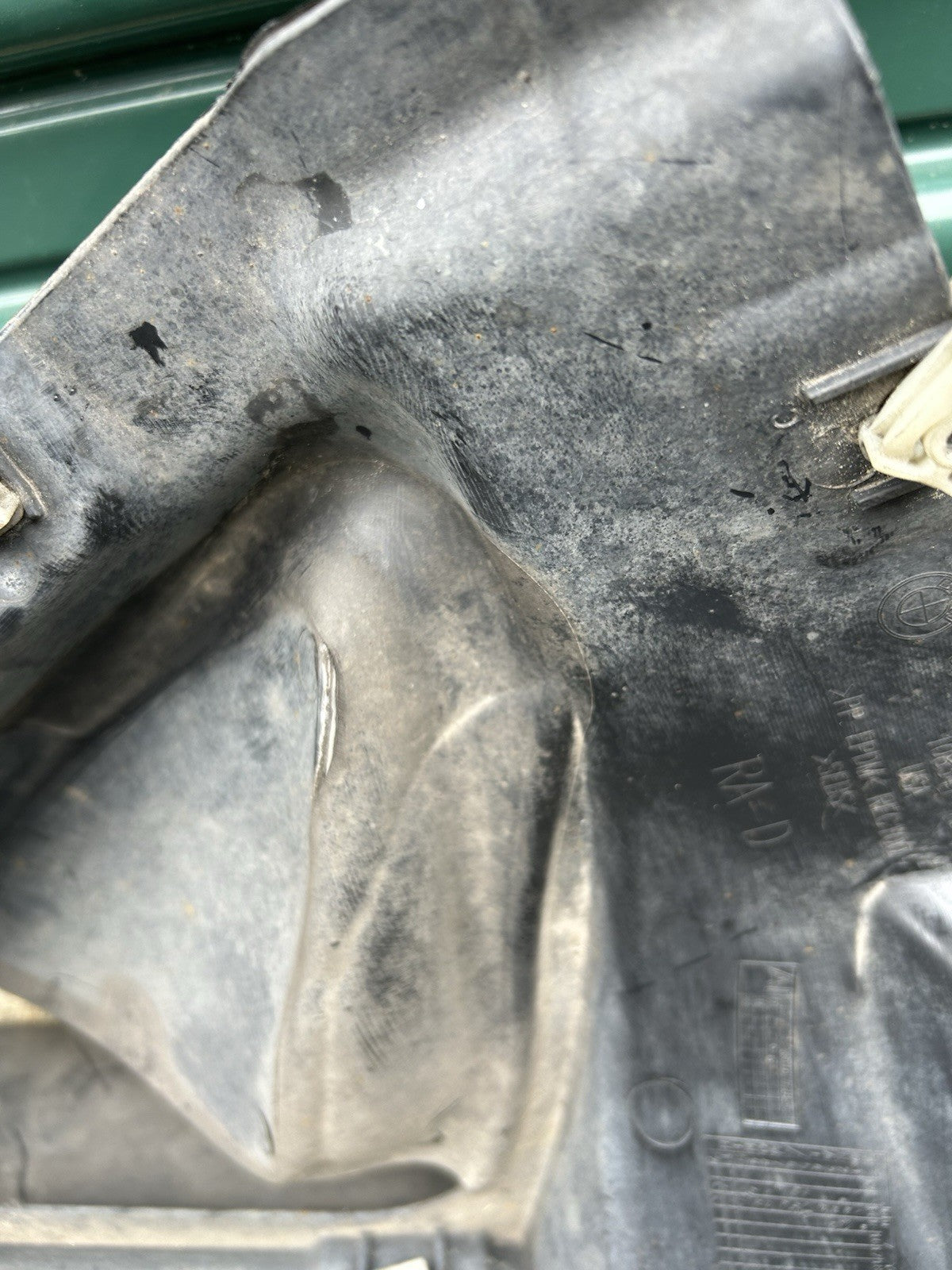 FRONT LEFT DRIVER FENDER LINER SPLASH SHIELD 7304045 BMW F15 X5 (2014-2018) OEM