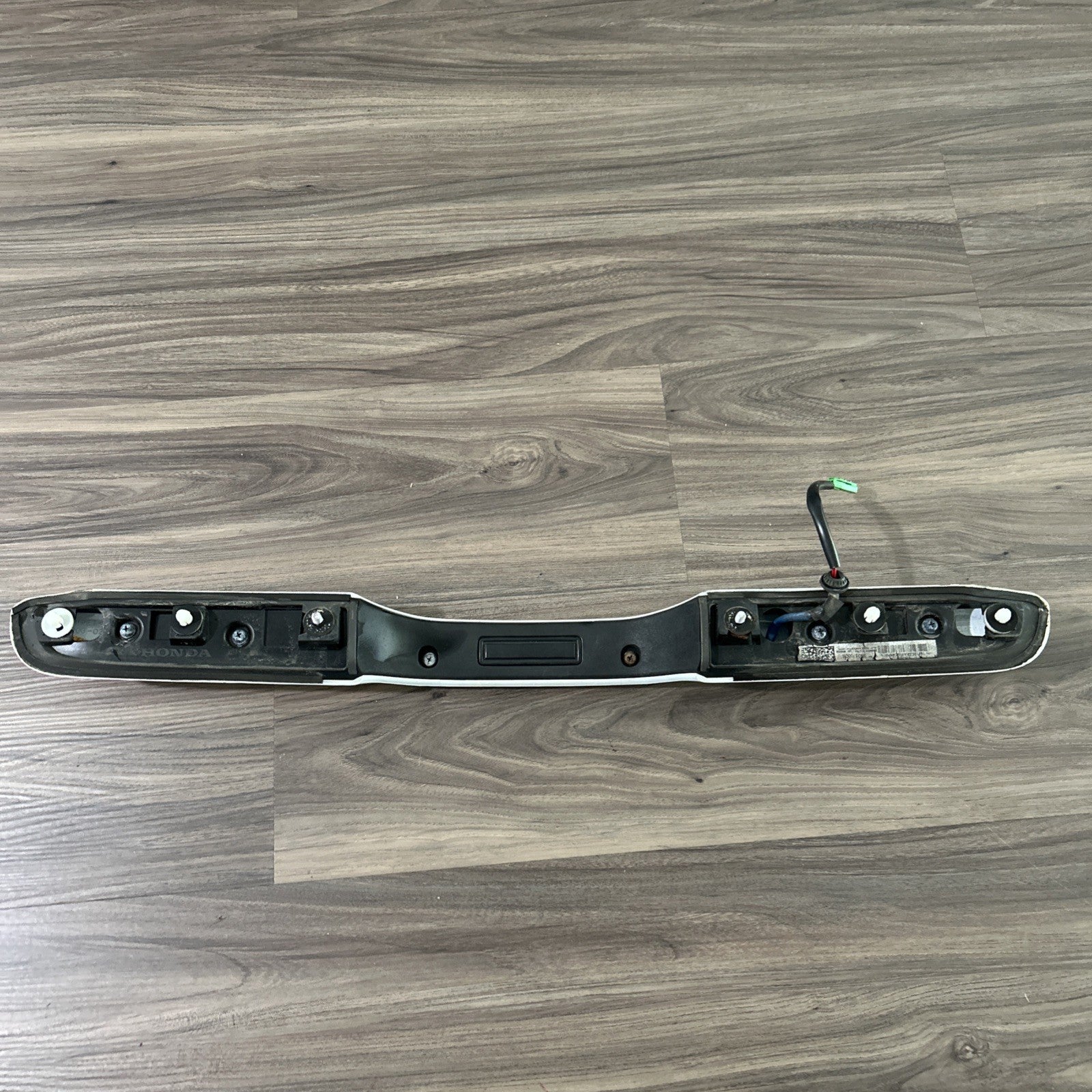 2009-2015 Honda Pilot Rear Trunk Hatch Tailgate Lower Handle OEM White NH578