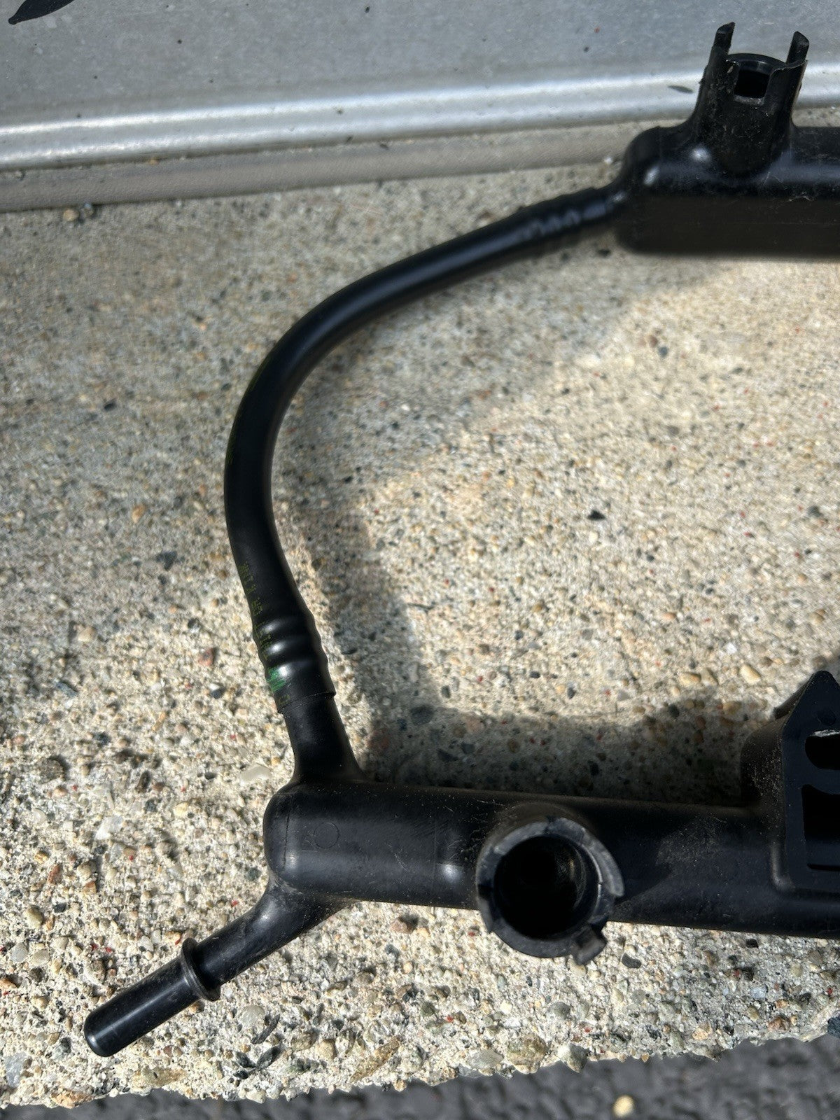 OEM Mopar Fuel Rail W/Injectors 2011-2023 Jeep Dodge Chrysler 3.6 04593923AB