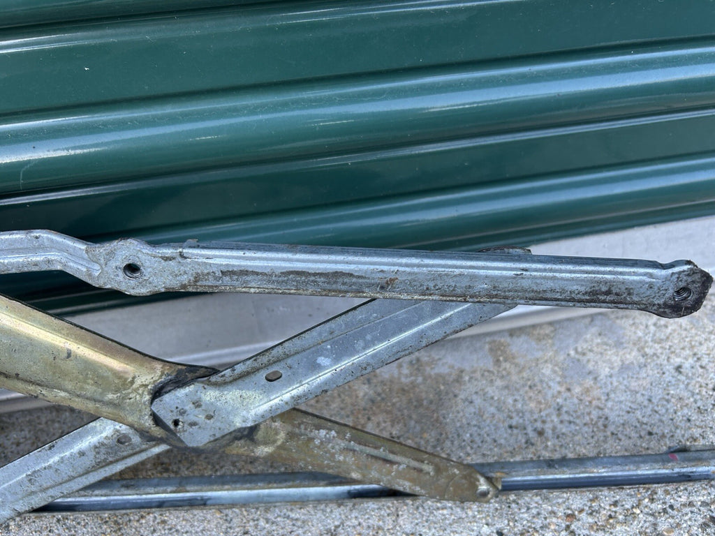 2001-2007 Toyota Sequoia Tundra Driver Left Fr Door Window Regulator and Motor