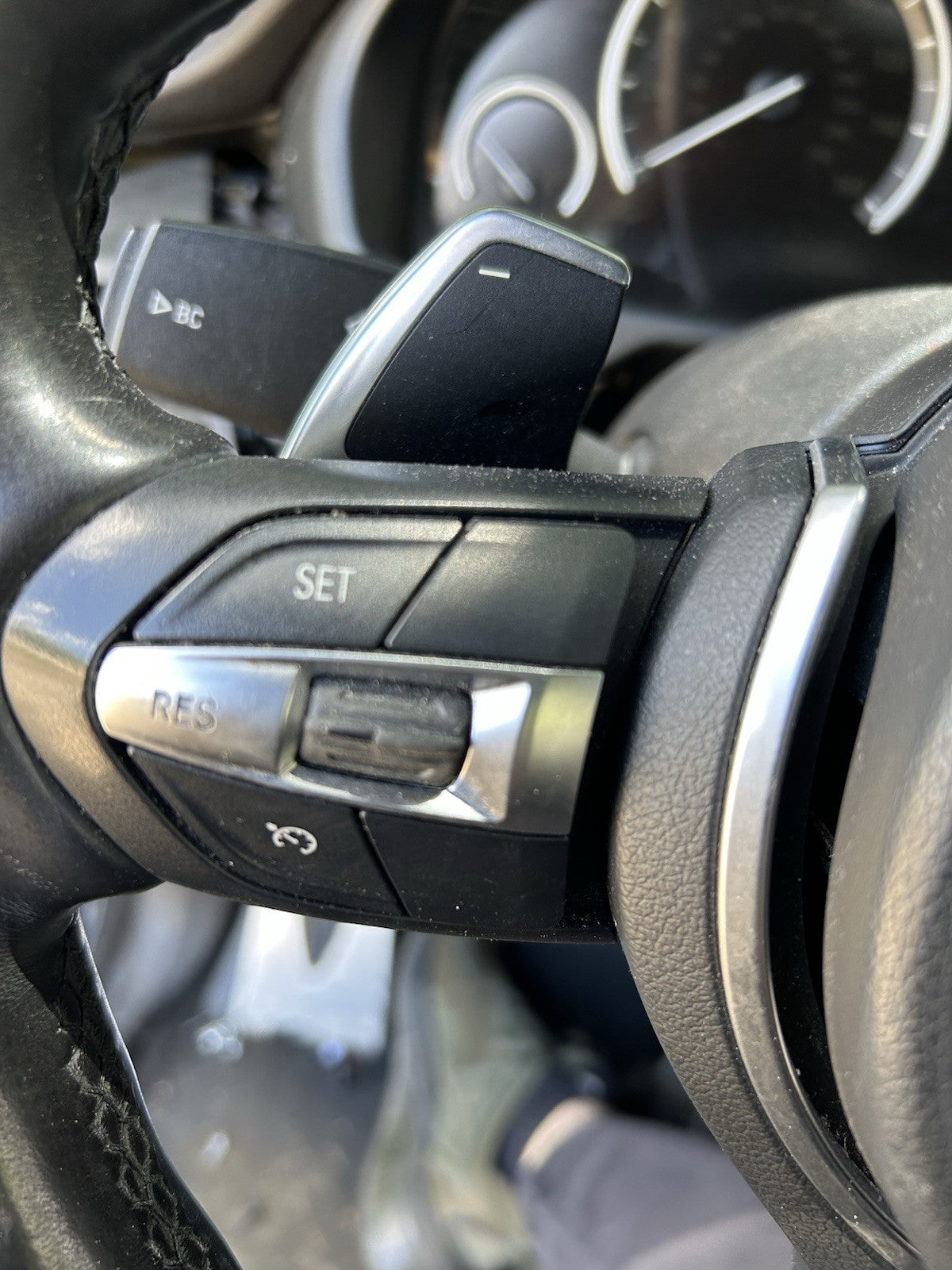 2014-2018 BMW X5 F15 15-19 BMW X6 F16 STEERING WHEEL W/ PADDLES (BLACK) M-SPORT!