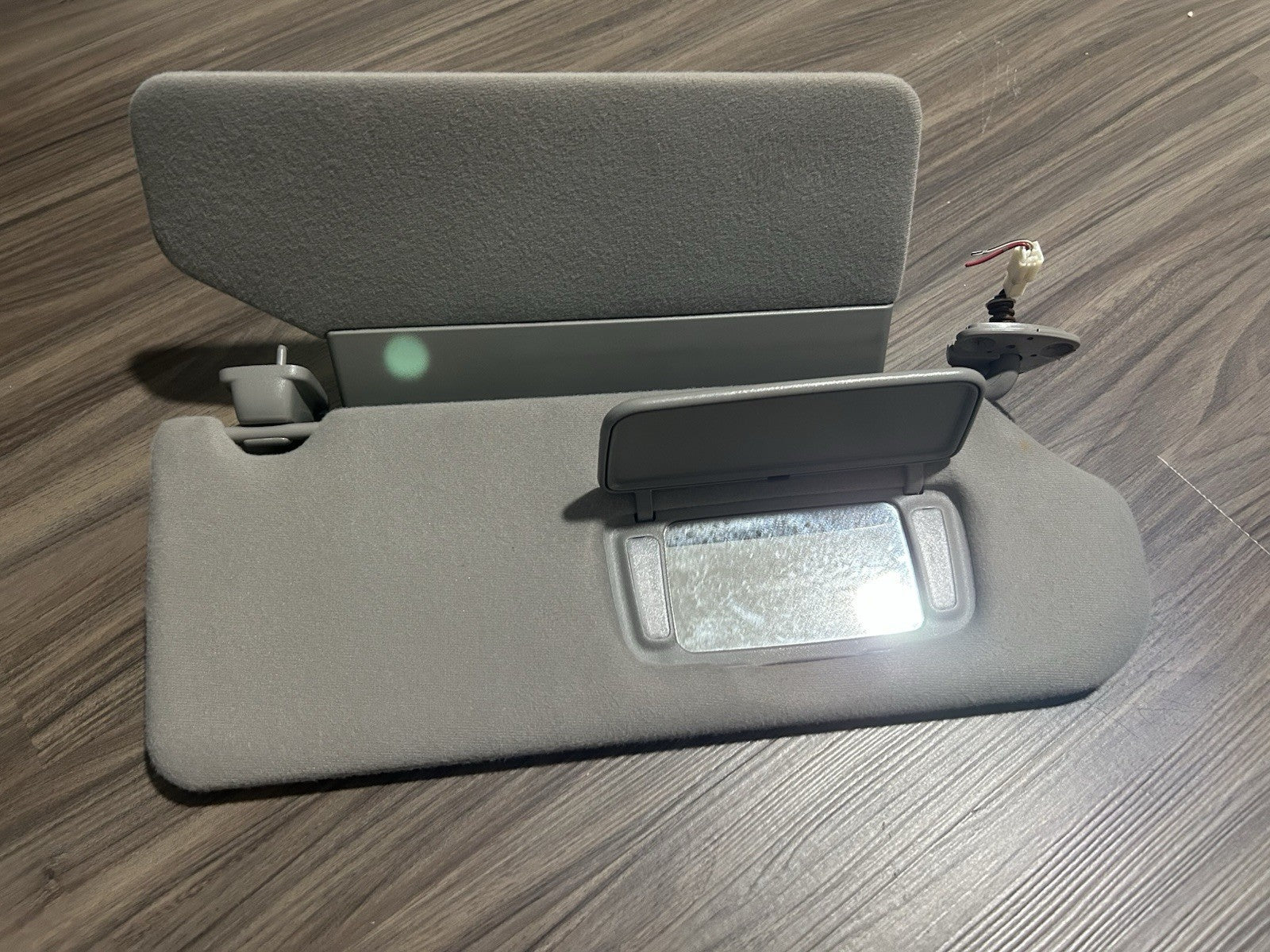 2000-2006 Toyota Tundra Sequoia DRIVER PASSENGER Left Right Sun Visor  OEM Gray