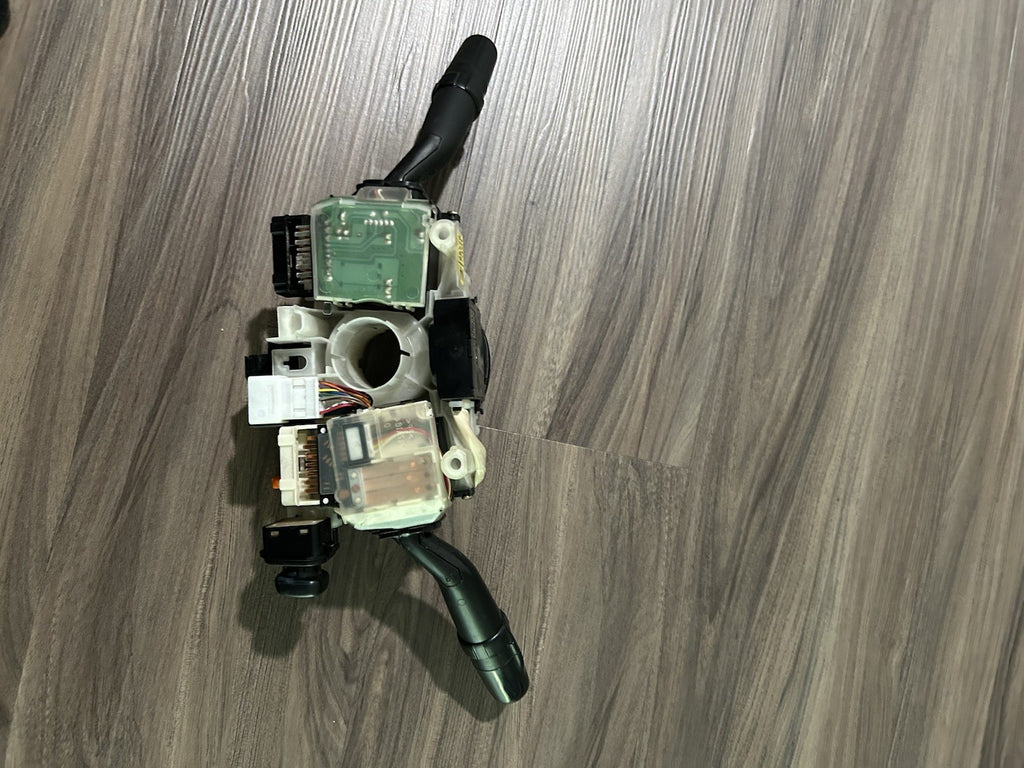 2003-2005 LEXUS  LX470 STEERING COLUMN TURN SIGNAL WIPER MULTI SWITCH