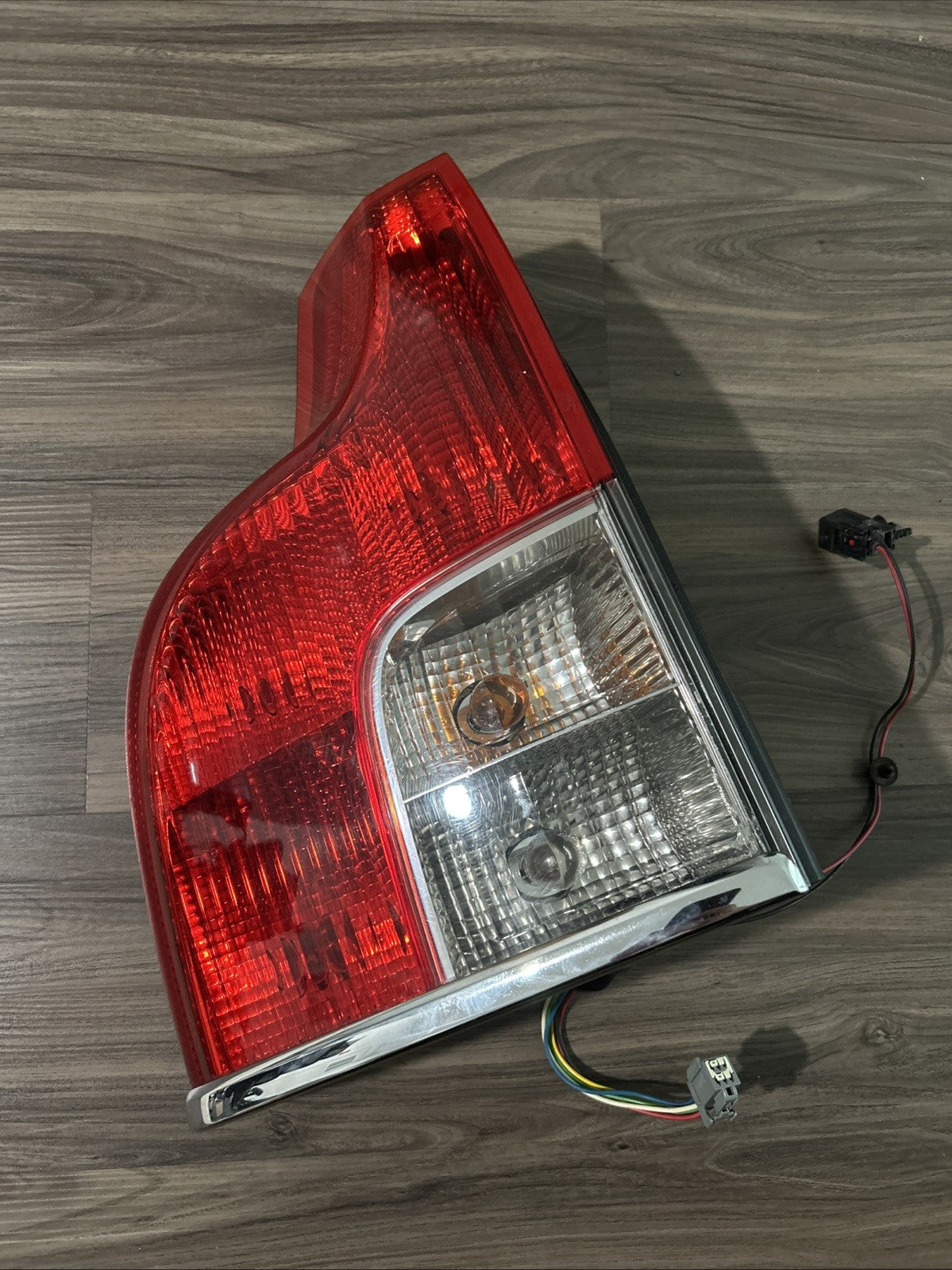 2007-2013 Volvo XC90 Tail light Assembly Left Driver Side LH Left Hand OEM