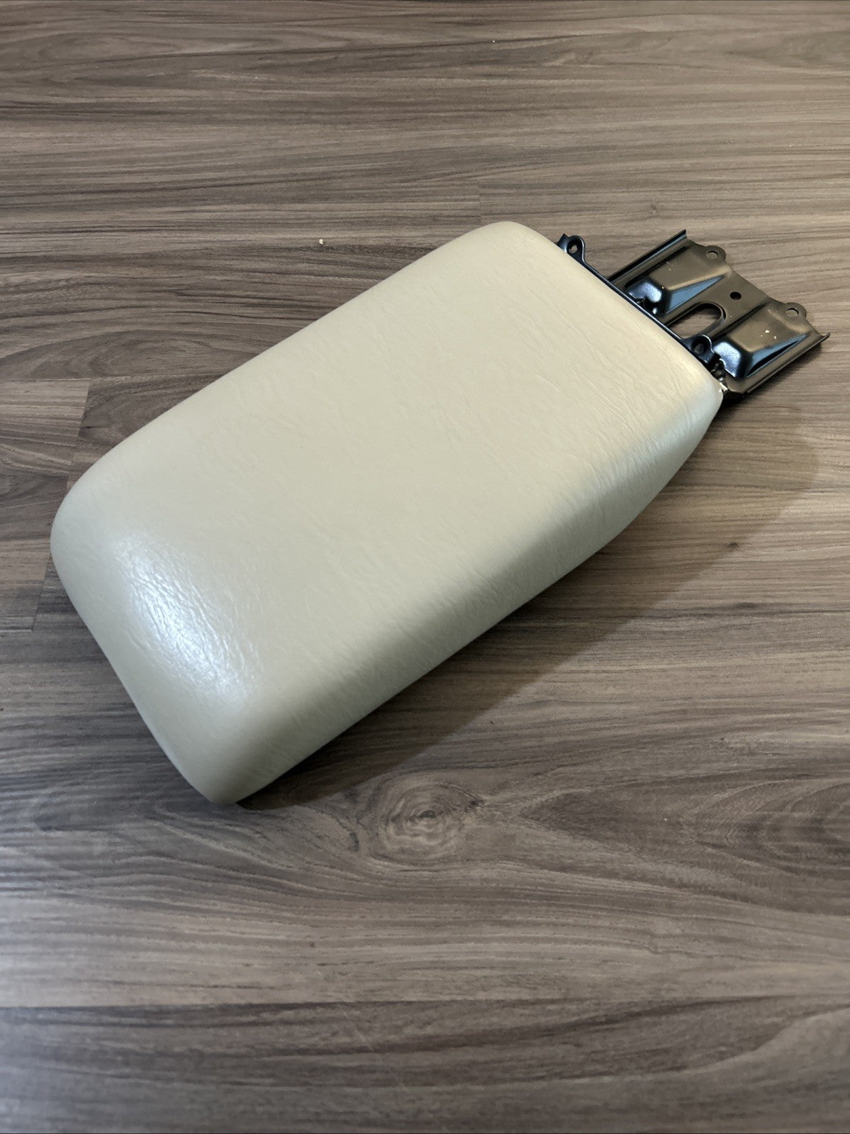 💎 2000-2004 Toyota Avalon Beige Center Console Lid Armrest Vinyl Arm Rest OEM