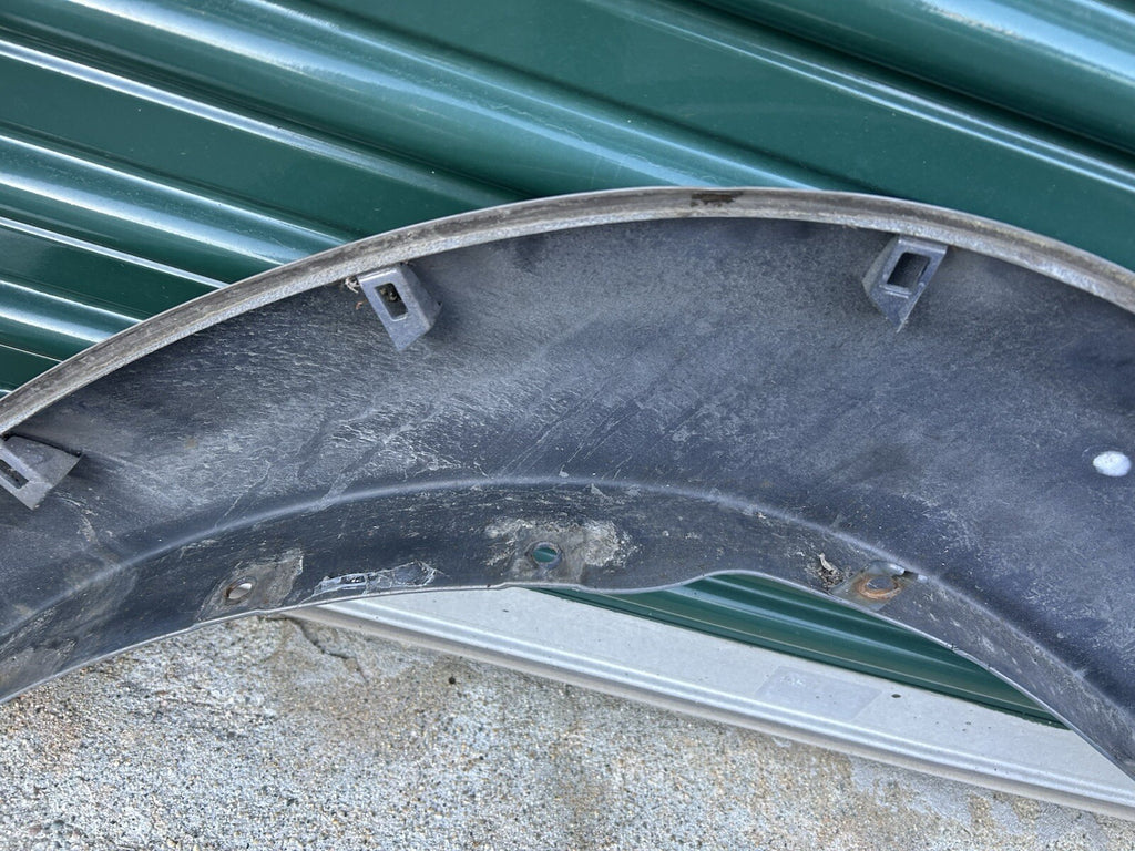 2001-2007 Toyota Sequoia Front Left Side Fender Flare Wheel Molding Colour 1C7