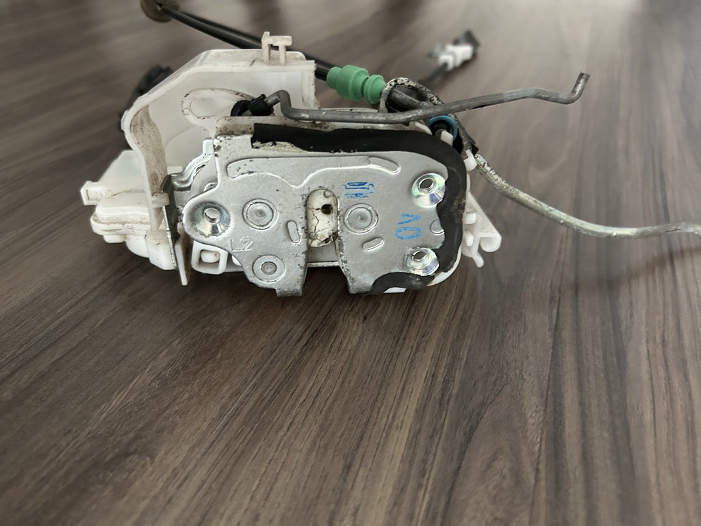 2007 Honda Ridgeline Front Left Driver door Power Lock Latch Actuator / ASSY OEM