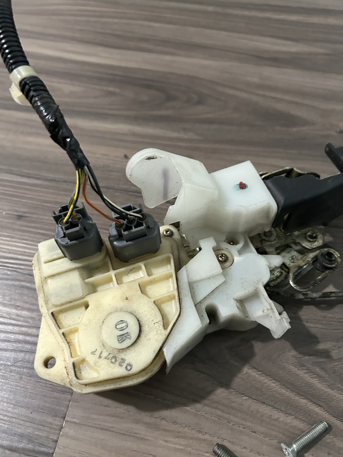 02 - 06 Honda CR-V Driver Front Left door Lock Latch Actuator / OEM / UK S-VIN