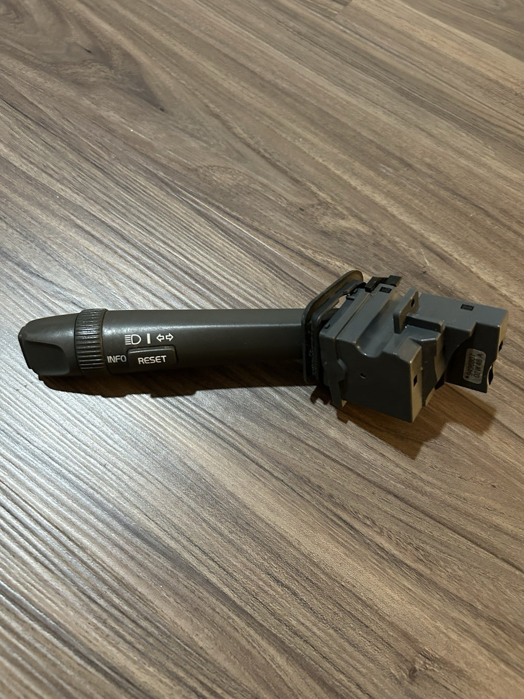 2003 Volvo S60 S80 V70 XC70 Turn Signal Directional Switch Trip 9496807 Gray