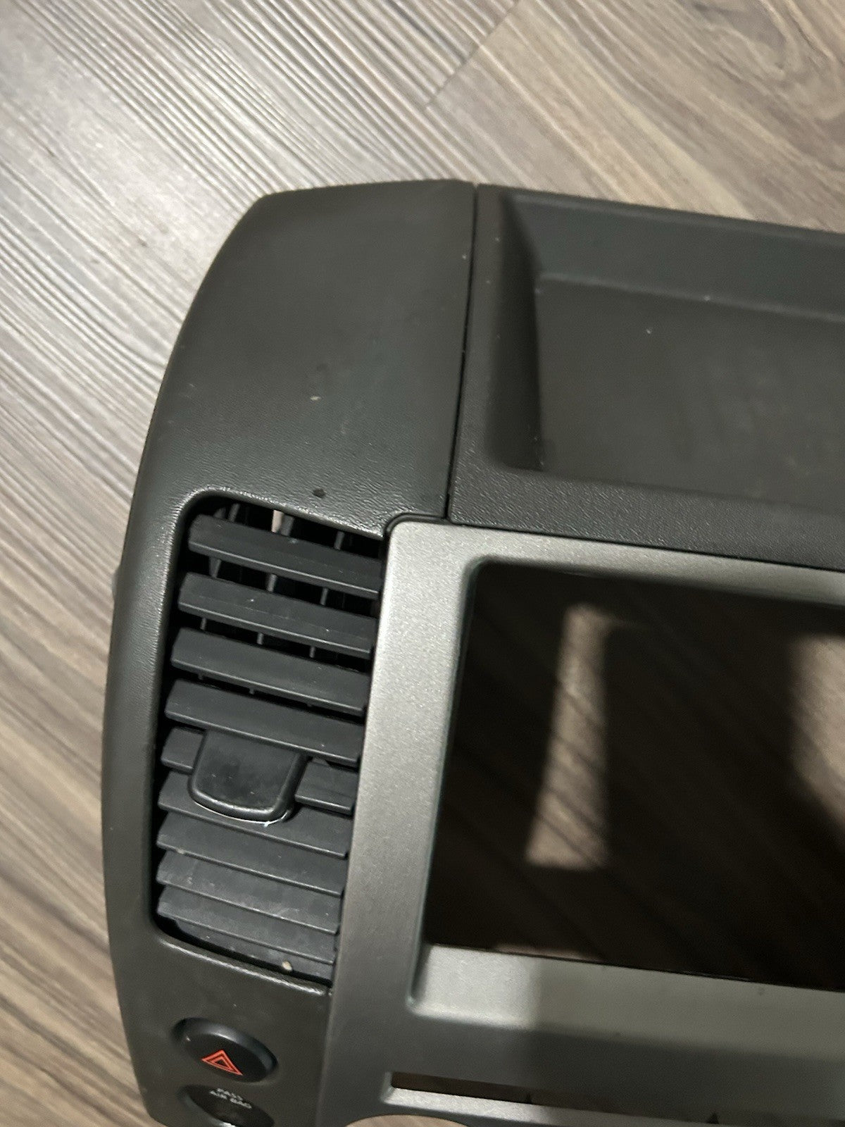 05 06 07 Nissan Pathfinder Radio Navigation Climate Control Console Bezel Trim